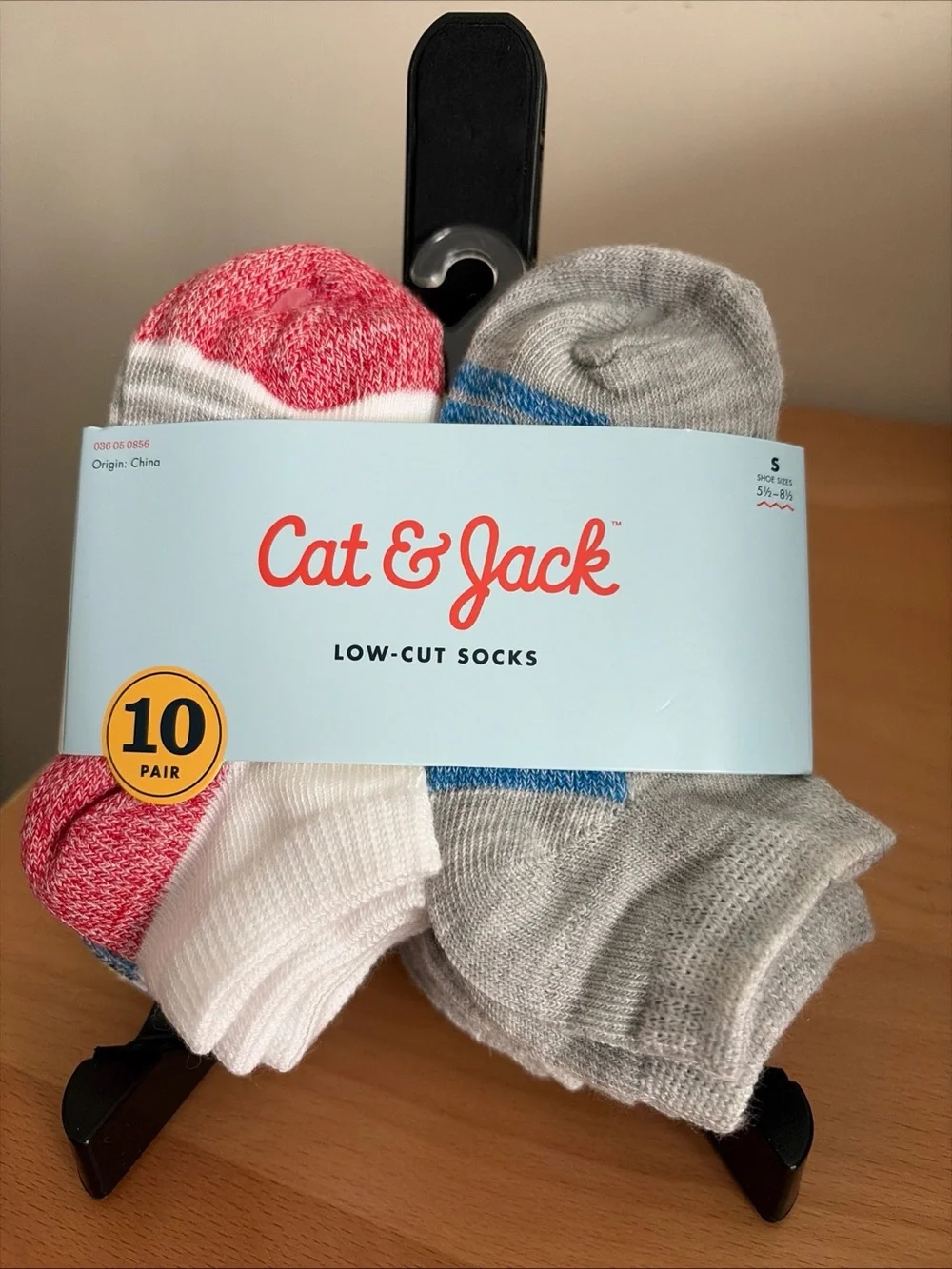 Cat & Jack Low-Cut Kids Socks – Gray, White, Red, Blue